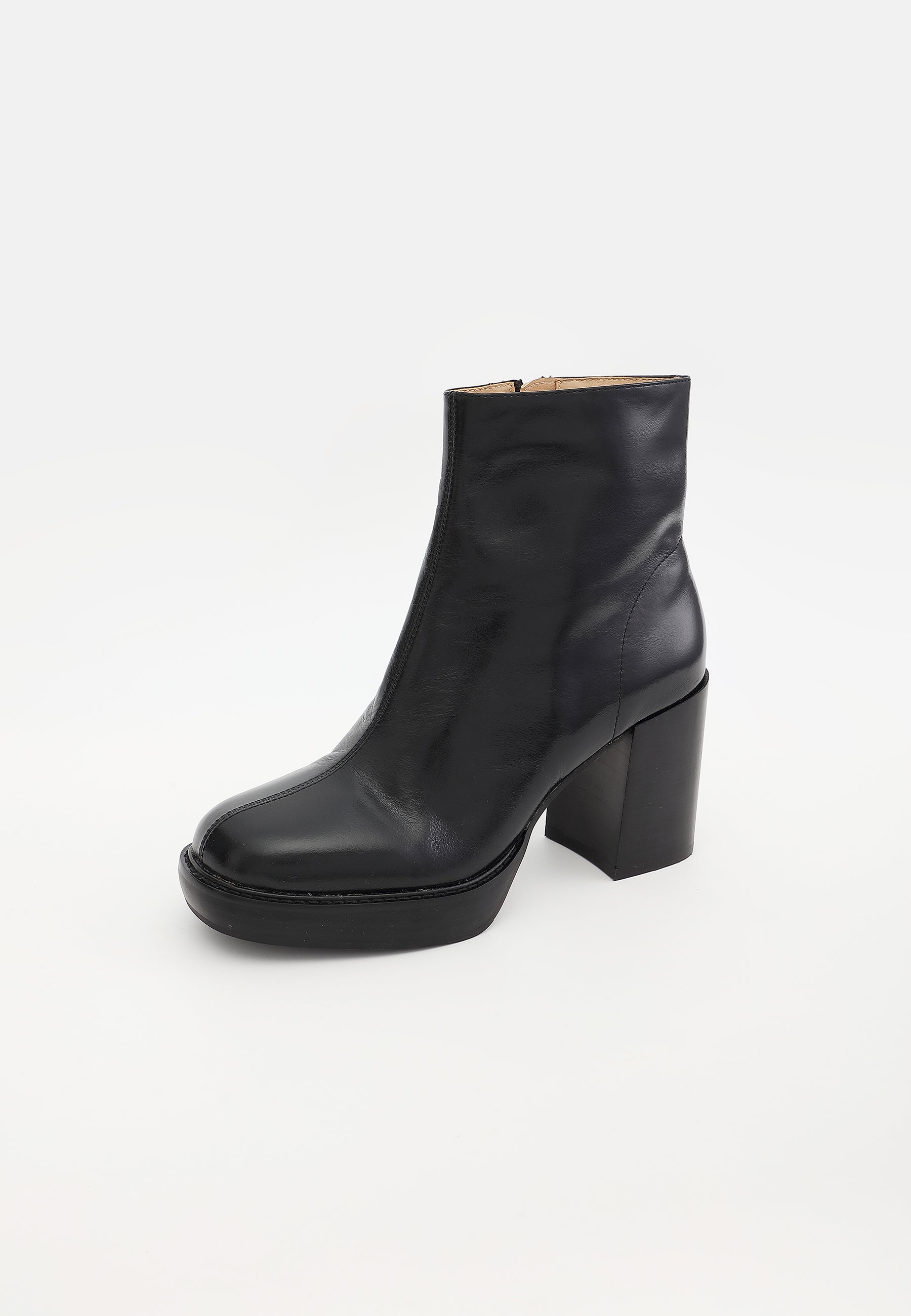 CLEA ANKLE BOOTS - BLACK