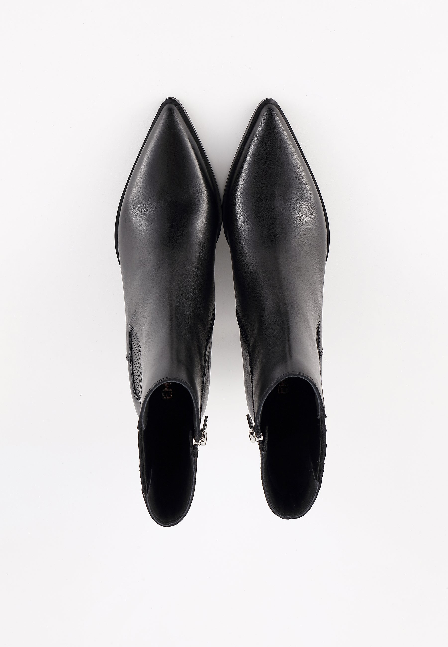 LAURENCE ANKLE BOOTS - BLACK