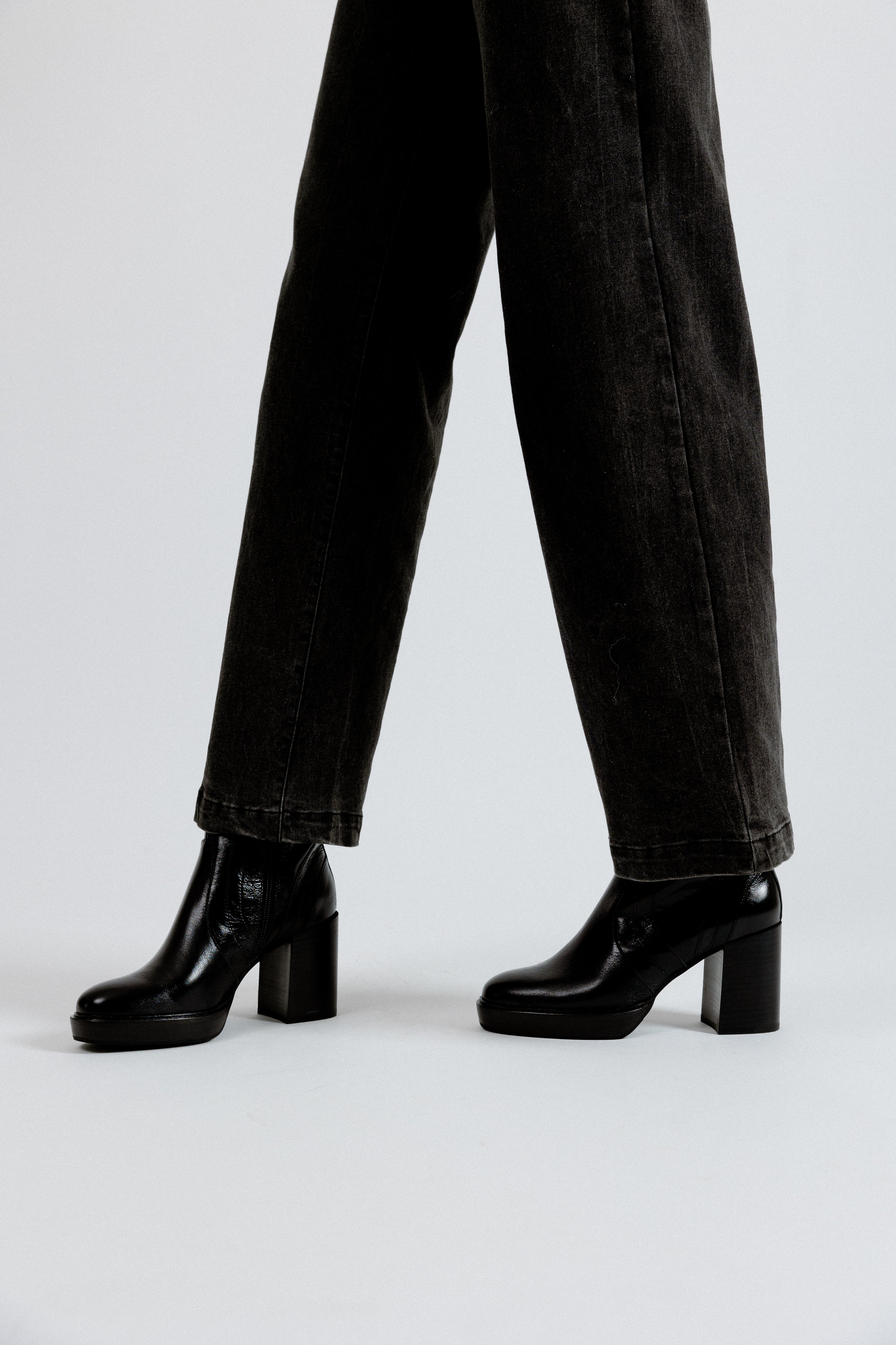DAHLIA ANKLE BOOTS - BLACK