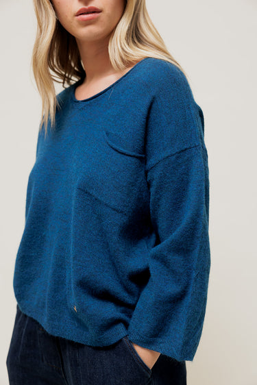 BERINA - Pull Col V à Manches 3/4 et Poche Poitrine Bleu