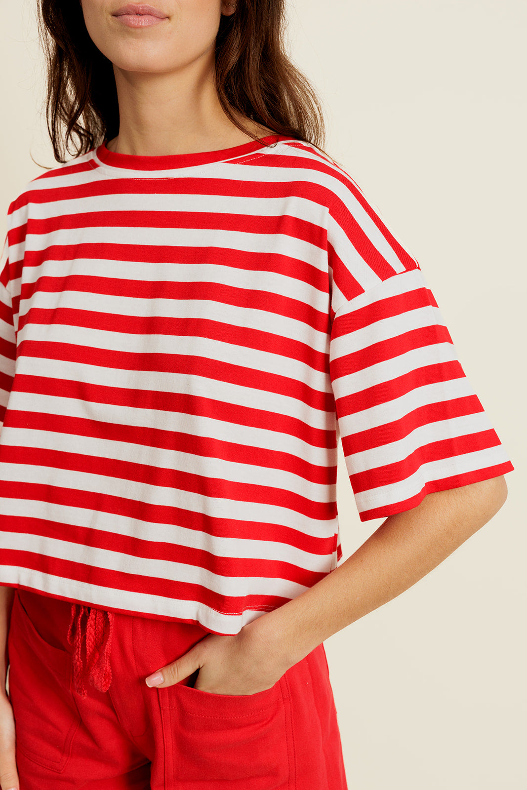 ZÉLYNOR - T-Shirt Court Rouge Oversize à Rayures