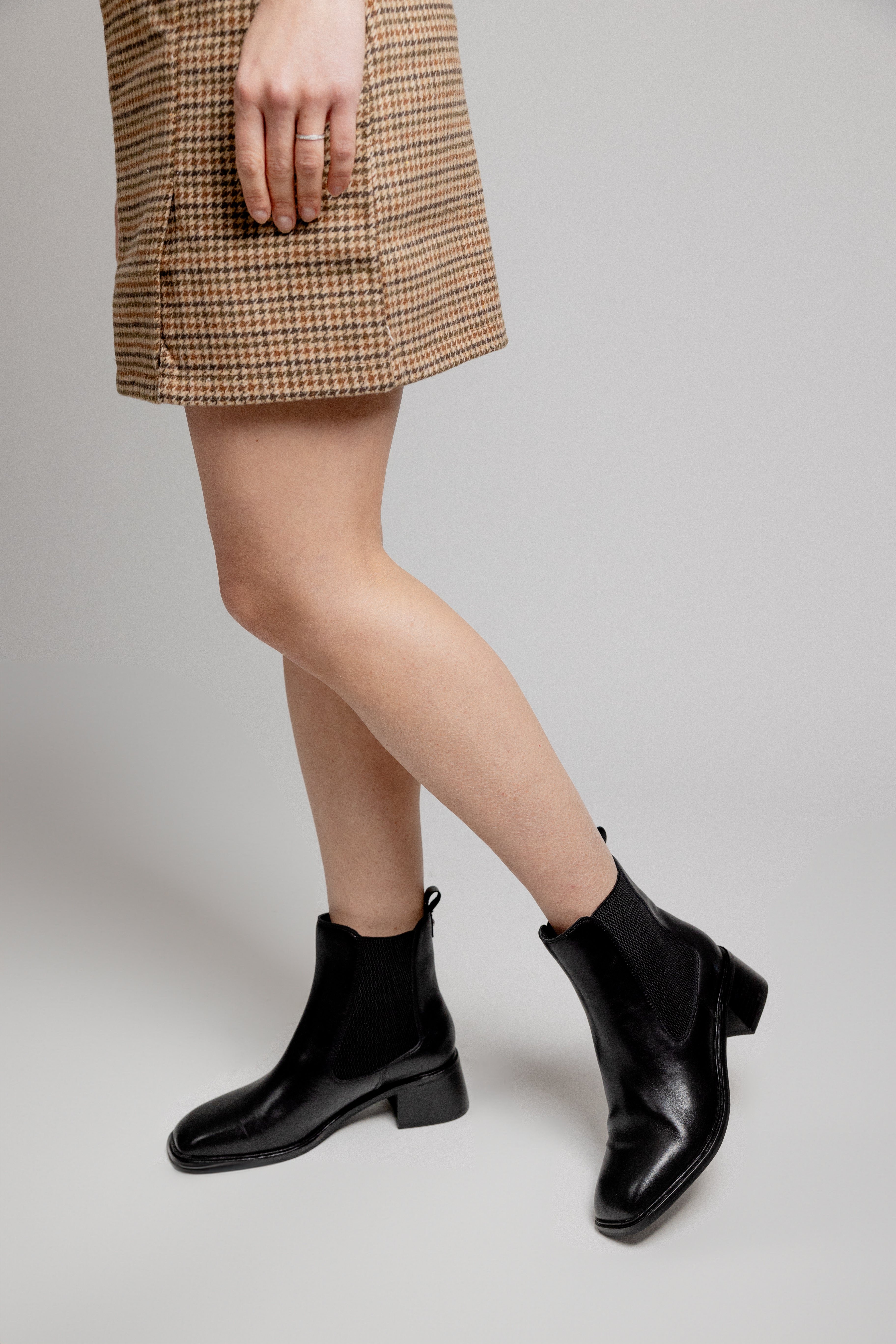 LINEN ANKLE BOOTS - BLACK