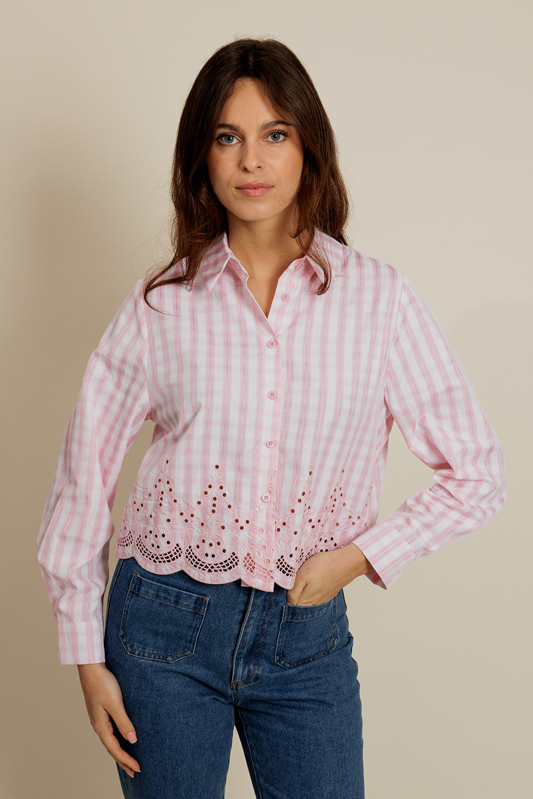 MAËLYS - Chemise à Carreaux Rose Femme avec Broderies