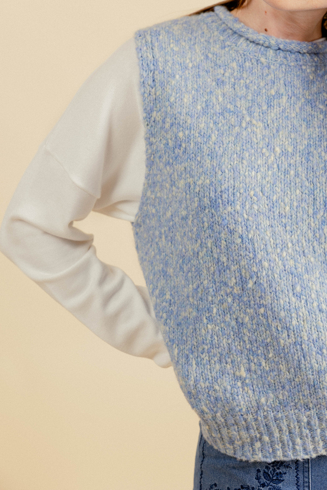 MATHILDA SLEEVELESS SWEATER - BLUE