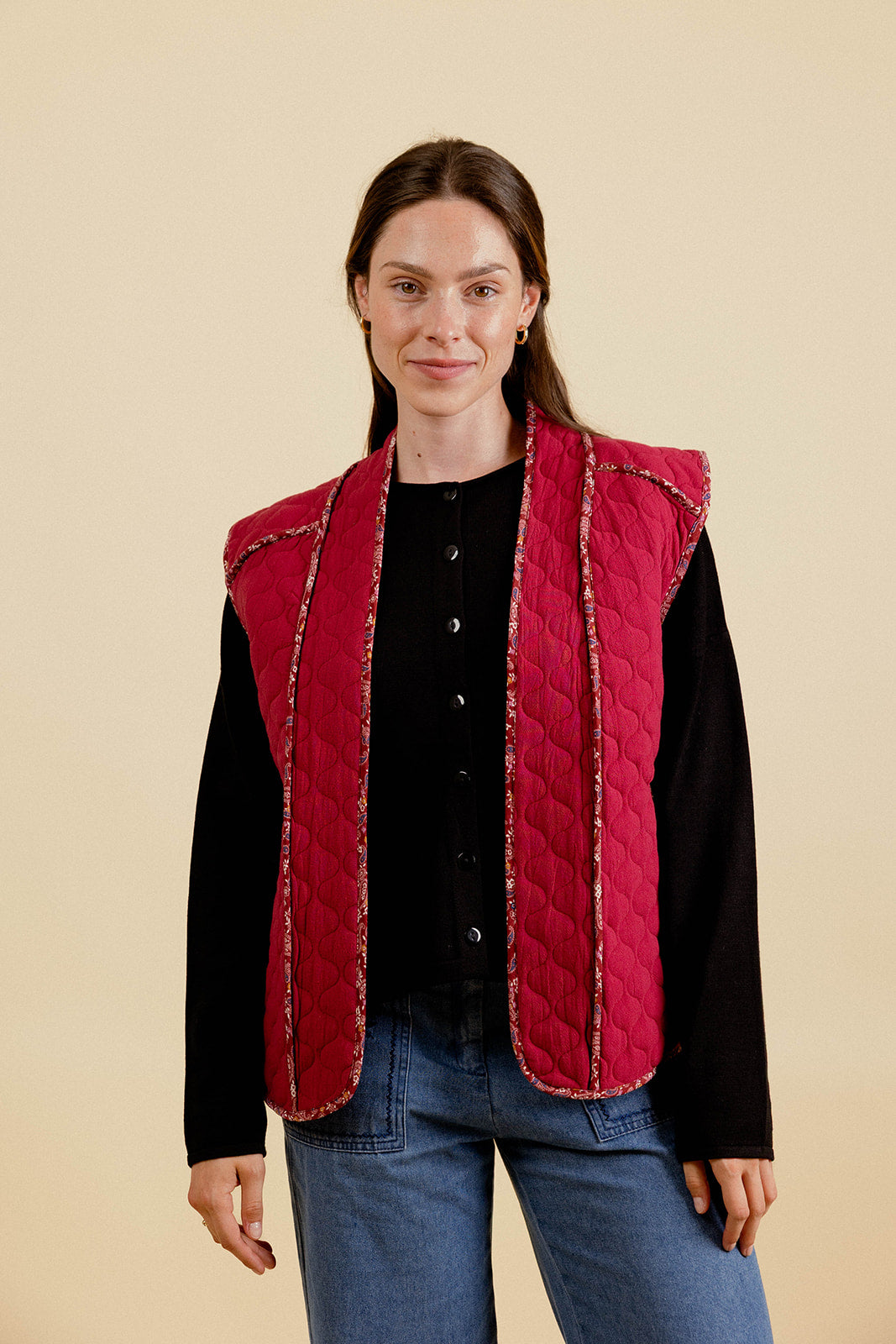 MIRA SLEEVELESS COAT - BURGUNDY