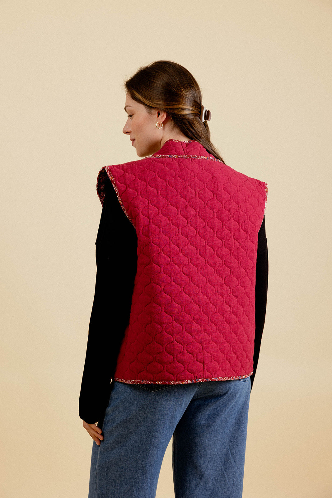 MIRA SLEEVELESS COAT - BURGUNDY