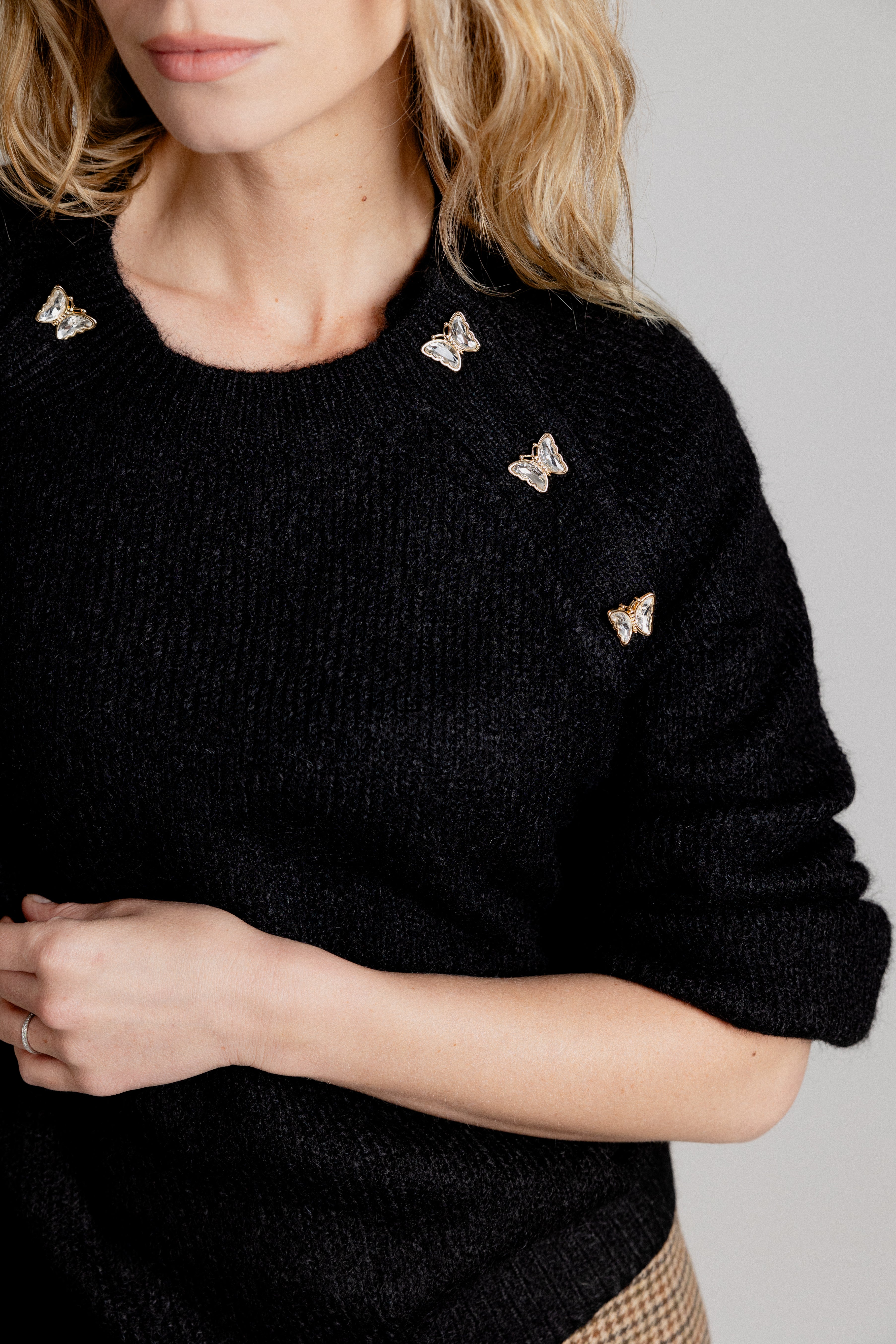 NICE SWEATER - BLACK