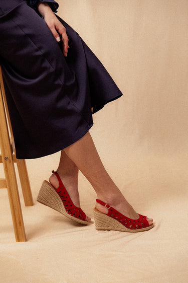 SARAH WEDGE SANDALS - RED 