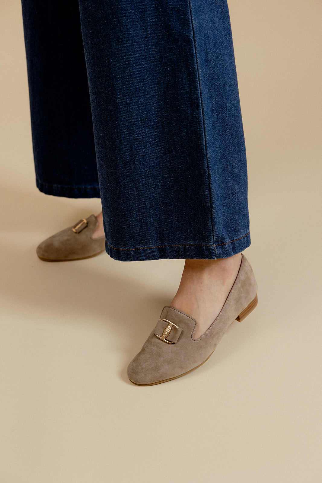YUNI - Mocassins en cuir Taupe à boucle