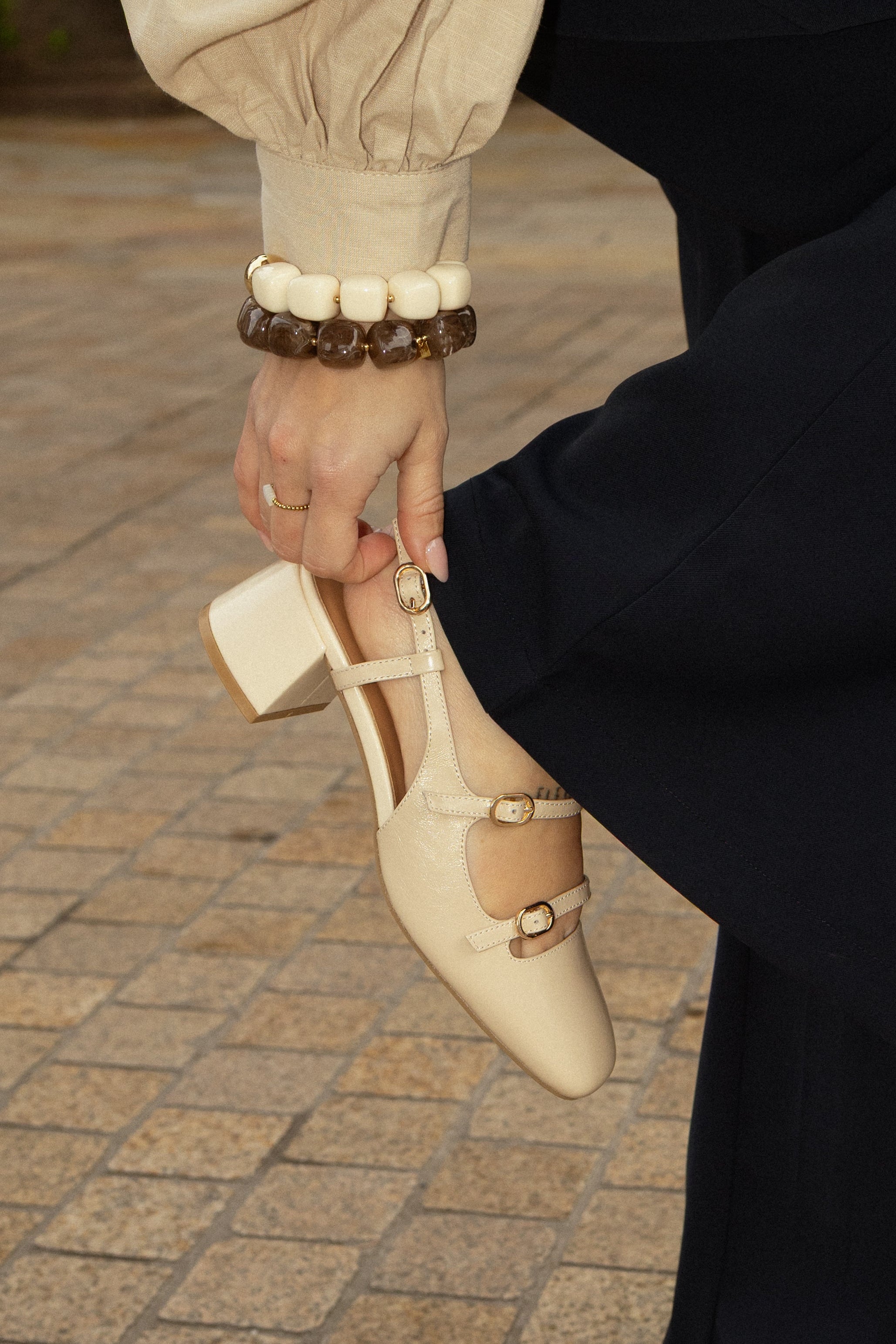 ANGELINE - Escarpins Babies à Brides en Cuir Crème