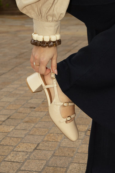ANGELINE - Escarpins Babies à Brides en Cuir Crème