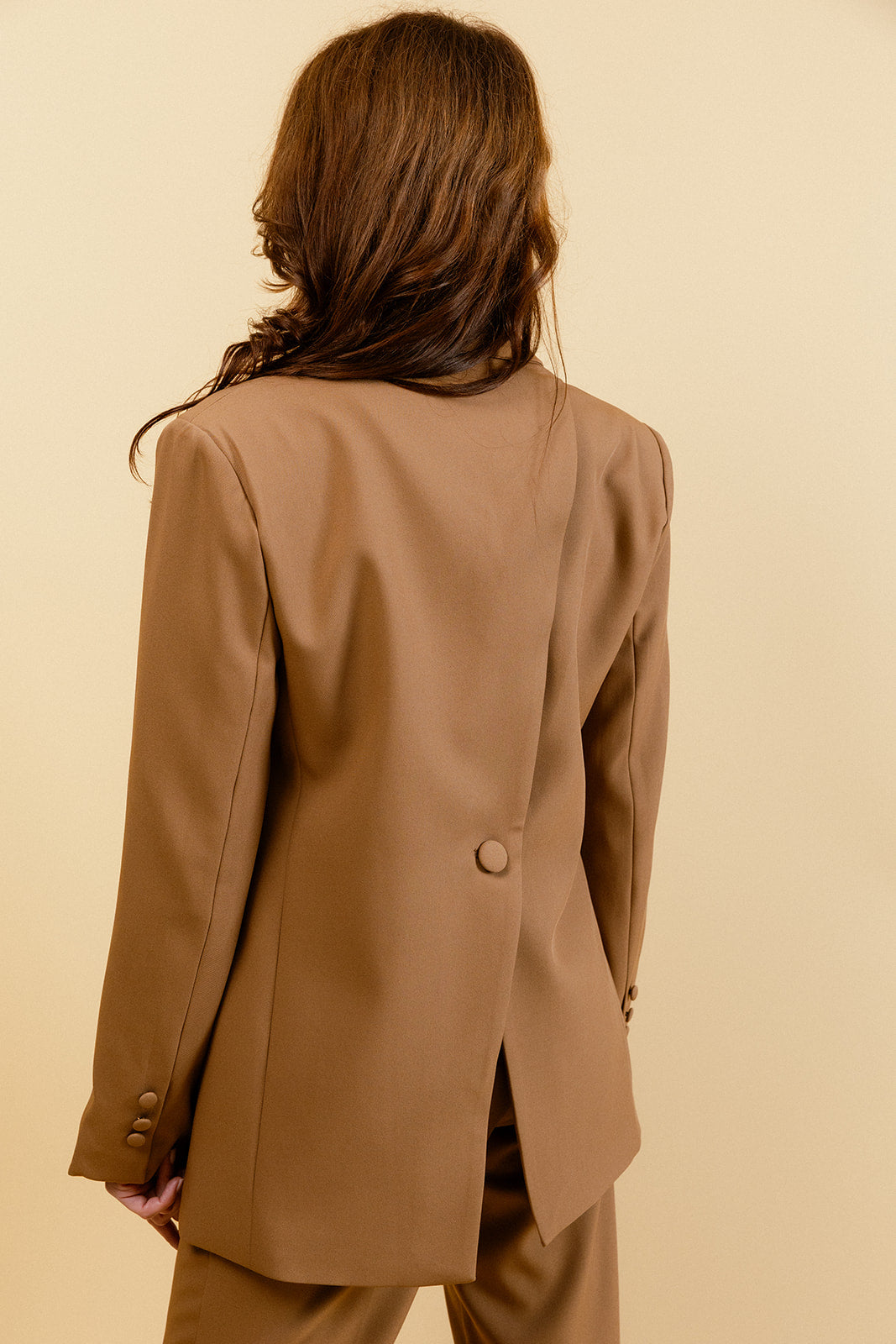 SANDY - Blazer Uni Camel à Fente Dos