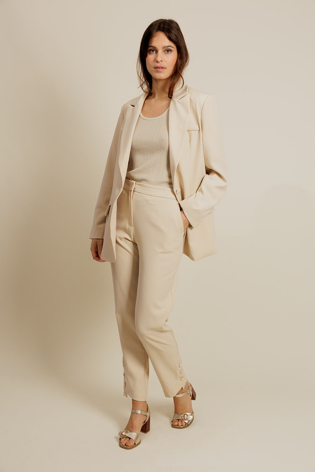 SANDY - Blazer Uni Ivoire avec Fente au Dos