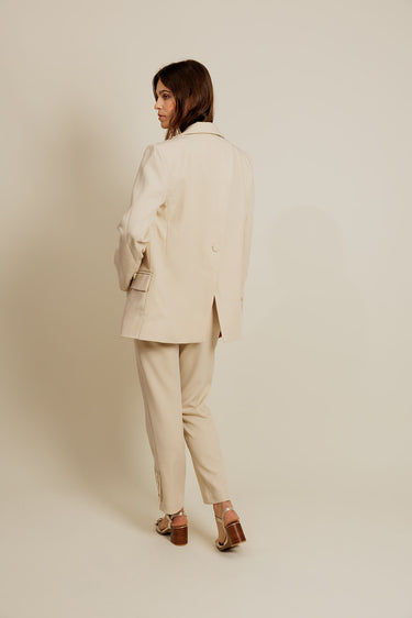 SANDY - Blazer Uni Ivoire avec Fente au Dos