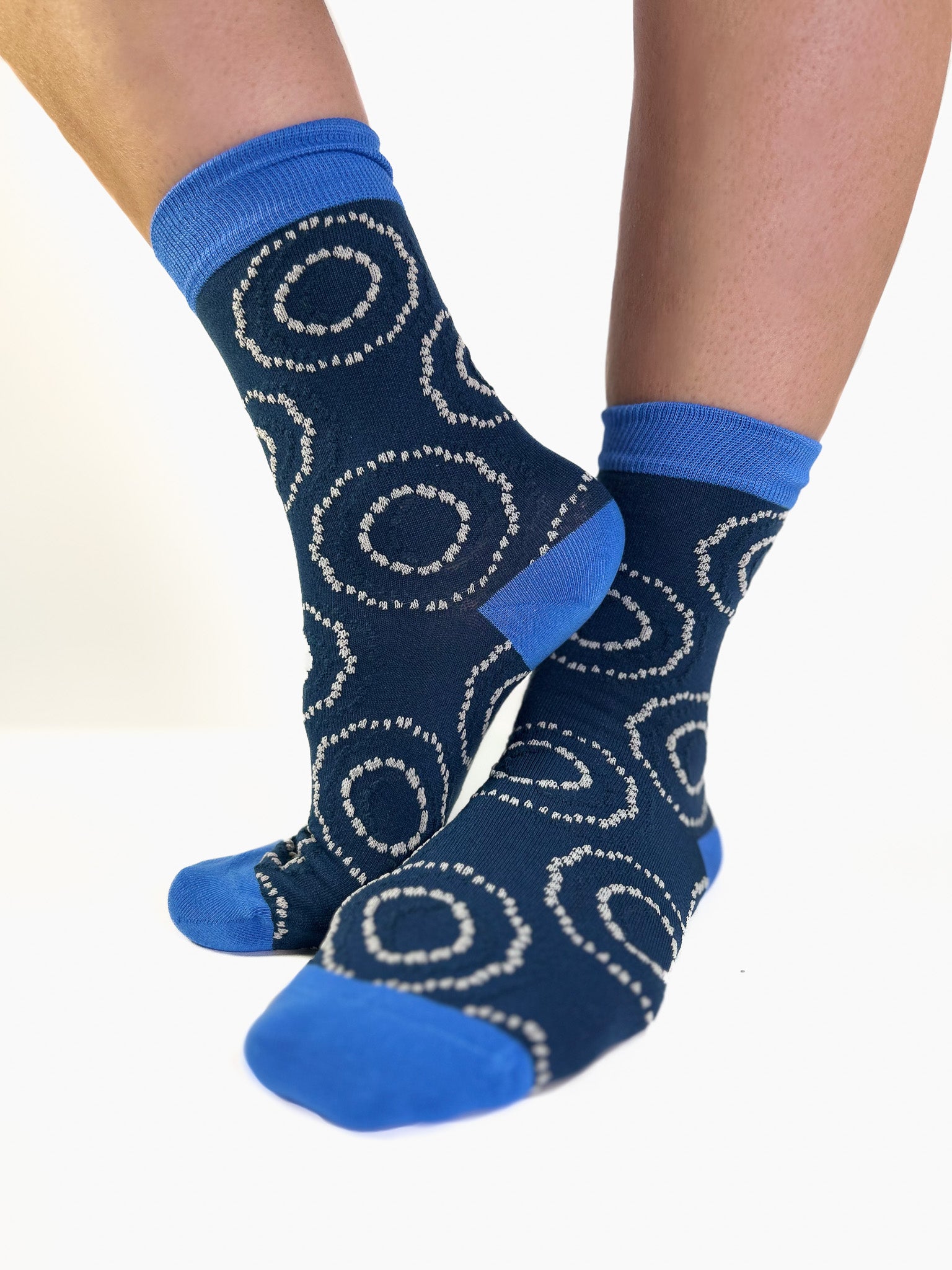 CIRCLE - Chaussettes à Motifs Orbitaux Indigo & Cyan