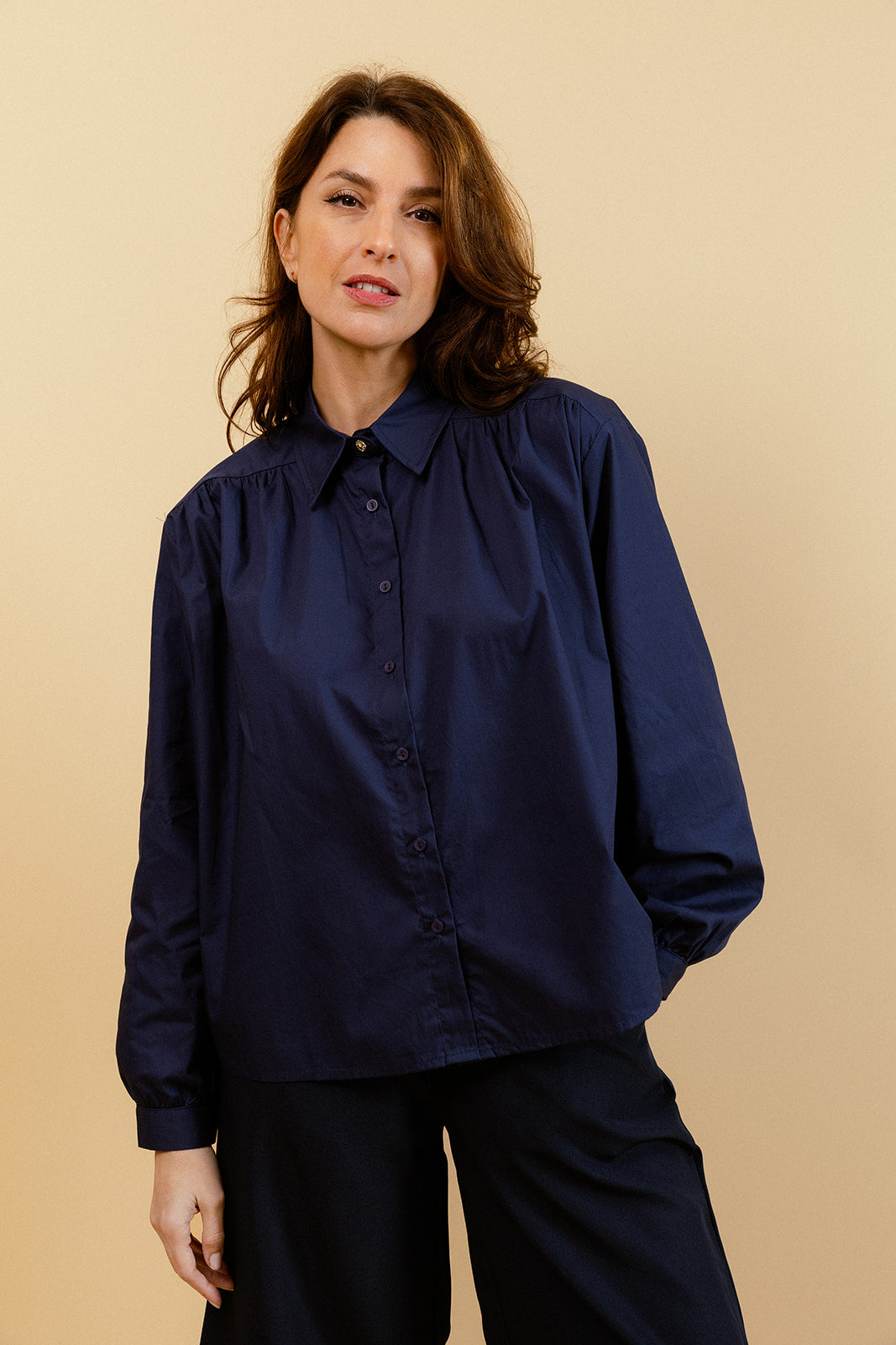 CARLOTA – Chemise Unie Marine avec Col Français