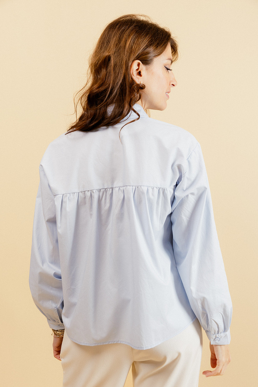 CARLOTA – Chemise Unie ciel avec Col Français