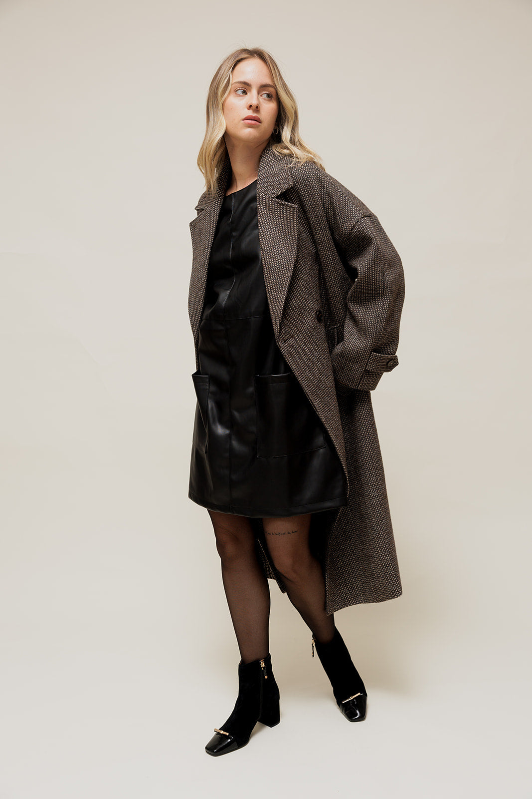 NORALY - Manteau Long Oversize en Chevron Gris à Double Boutonnage