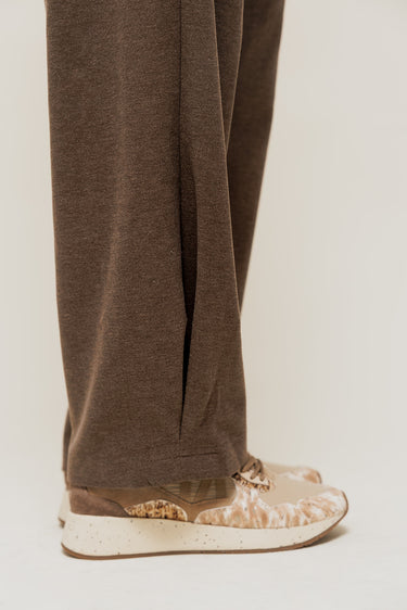 SELORIAH - Pantalon Coupe Large en Maille Sweat Marron