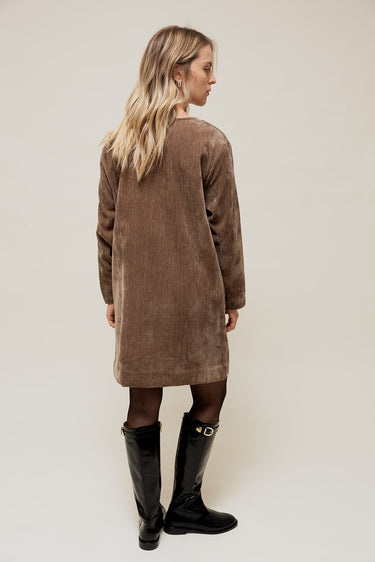 LORINE - Robe Courte Effet Velours à Manches Longues Taupe
