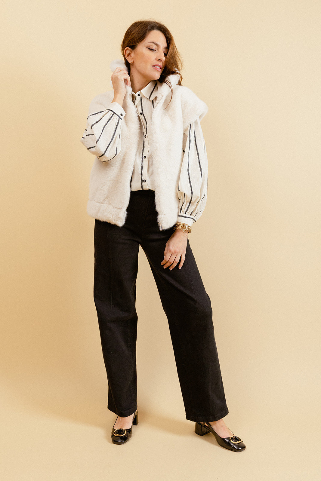 GABRIEL SLEEVELESS COAT - ECRU