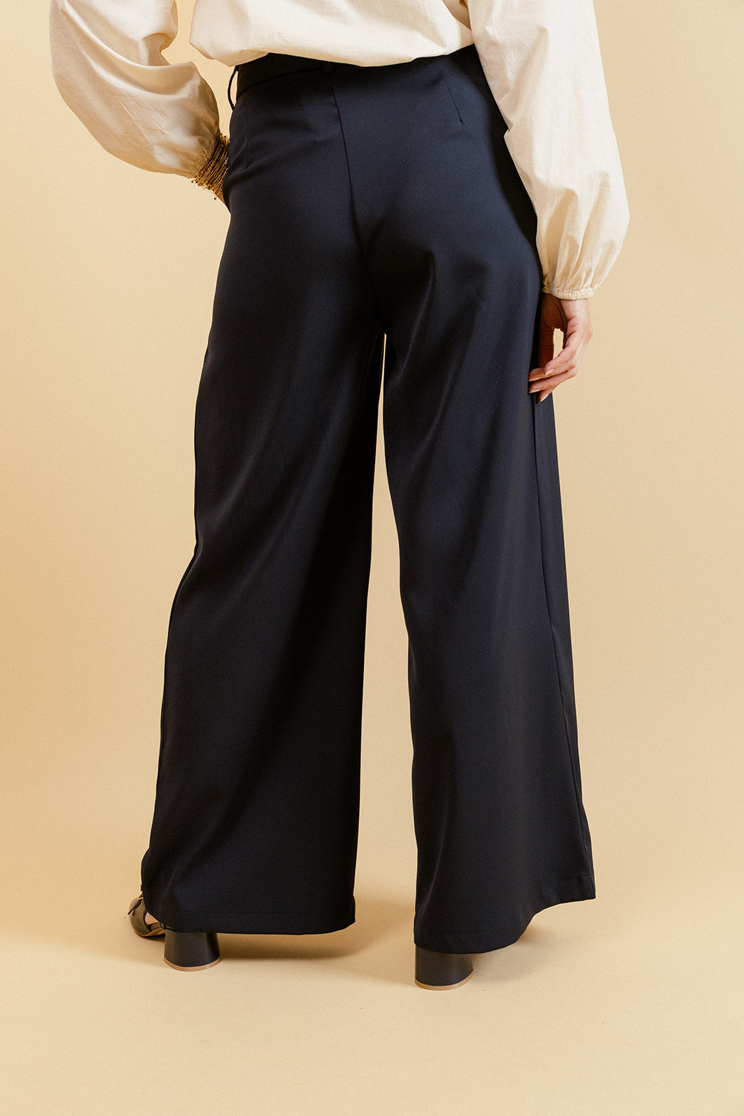 SOLÉA – Pantalon Uni Marine à Jambes Larges