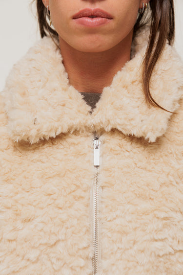 FÉLISSE - Manteau Court en Maille Bouclette Beige
