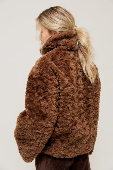 FÉLISSE - Manteau Court en Maille Bouclette Marron
