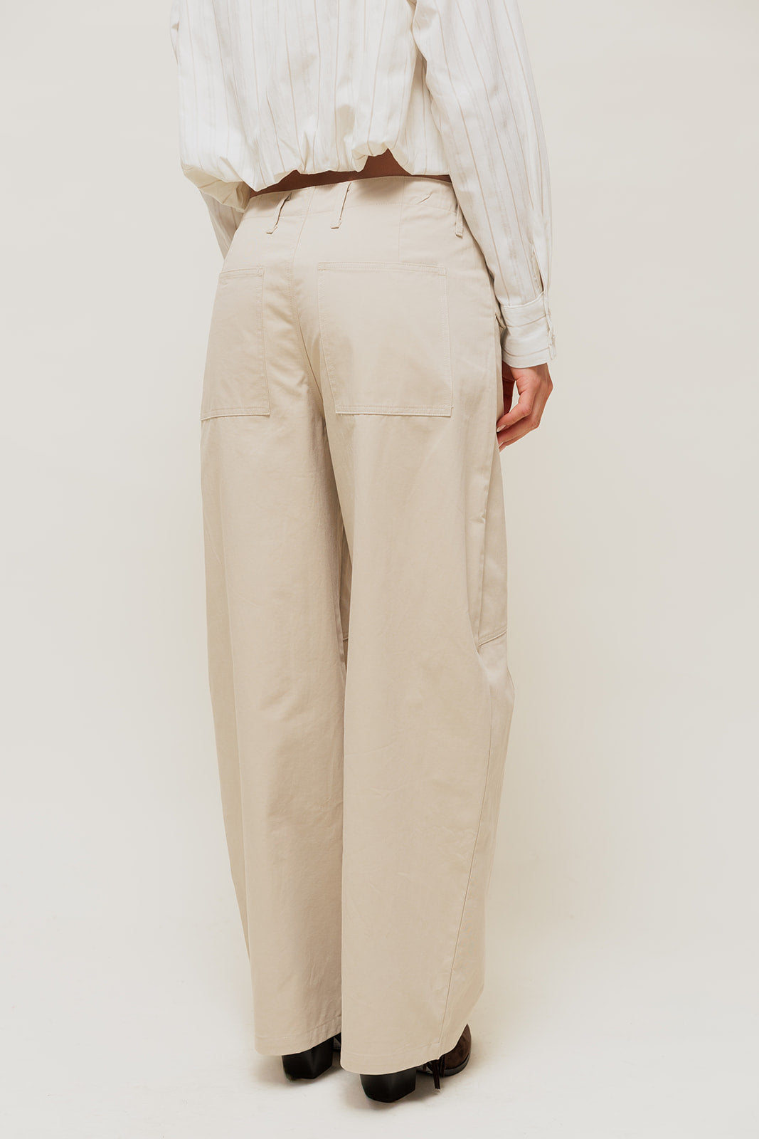 KELYNE - Pantalon Cargo Large en Toile de Coton Beige